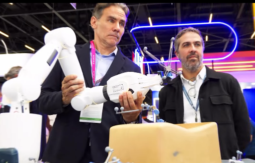 Hospitalar 2026, no São Paulo Expo, abriu sua 31ª edição com debates que conectaram gestão de suprimentos, hotelaria, infraestrutura e governança de IA em uma agenda única de eficiência hospitalar.